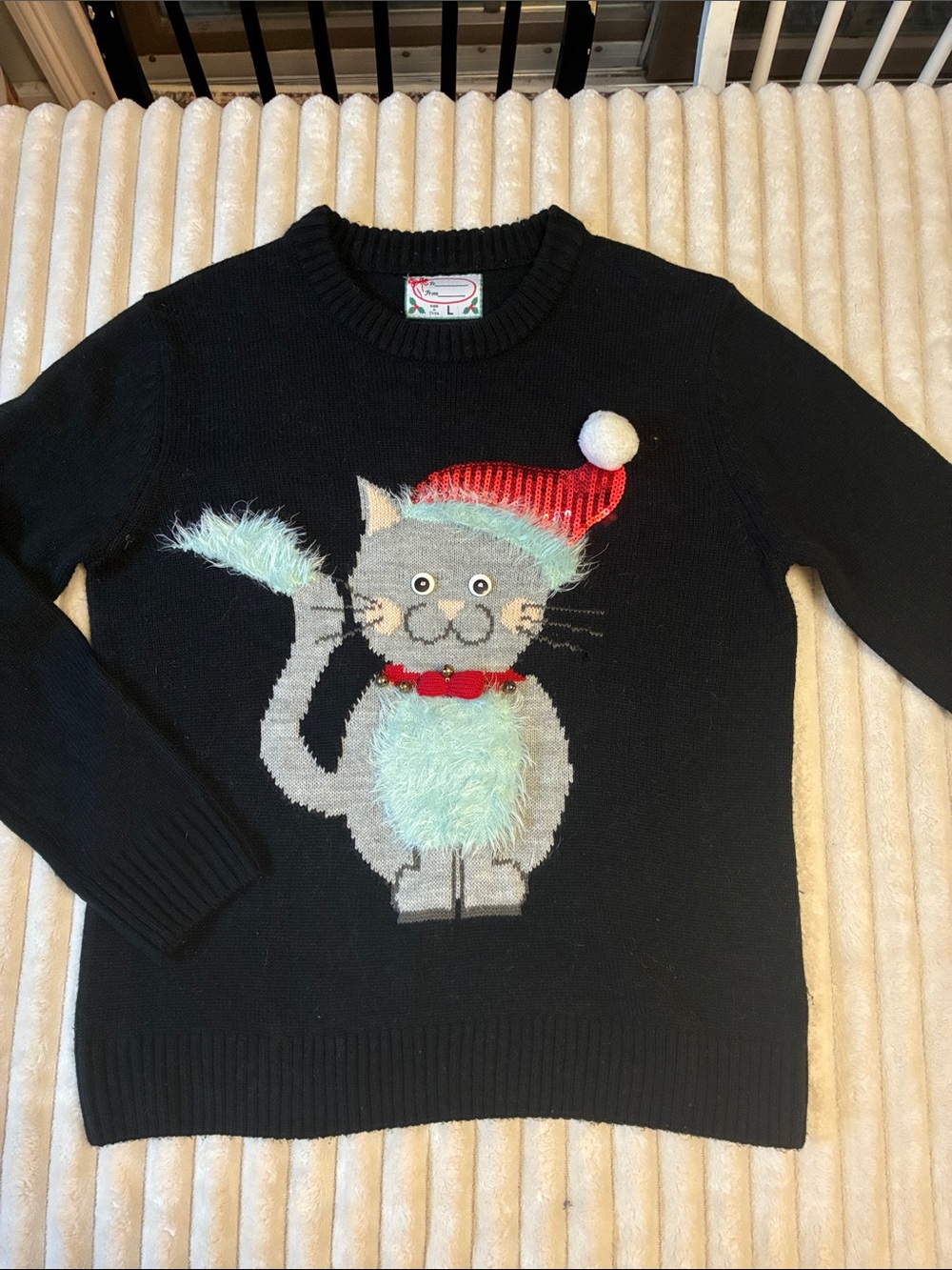 🎄🐱 Women's Large Ugly Christmas Cat Sweater
Get into the holiday spirit with thi